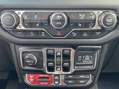 New 2025 Jeep Gladiator Rubicon image 5