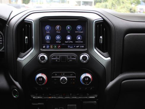 Used 2022 GMC Sierra 3500 Denali w/ Denali Ultimate Package AWD/4WD image 31