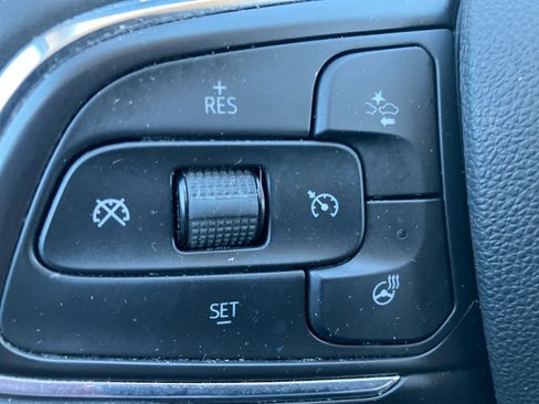 Used 2023 Buick Envision Avenir image 19