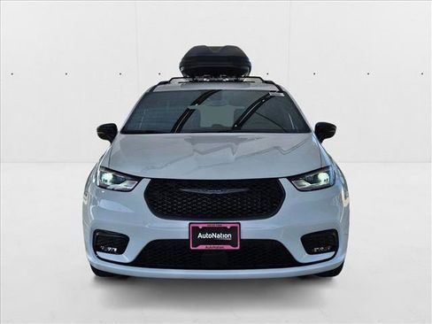 New 2025 Chrysler Pacifica Select w/ Fav Edition Package image 6