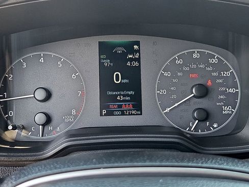 Used 2025 Toyota Corolla SE FWD image 20