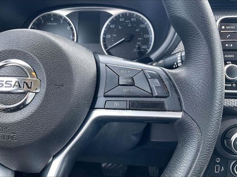 Used 2020 Nissan Kicks S image 20