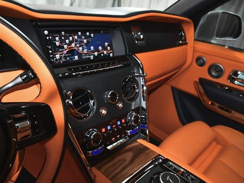 Used 2024 Rolls-Royce Cullinan image 53