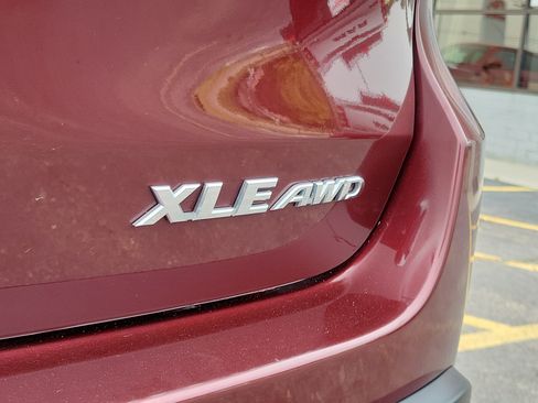Used 2016 Toyota Highlander XLE AWD/4WD image 7