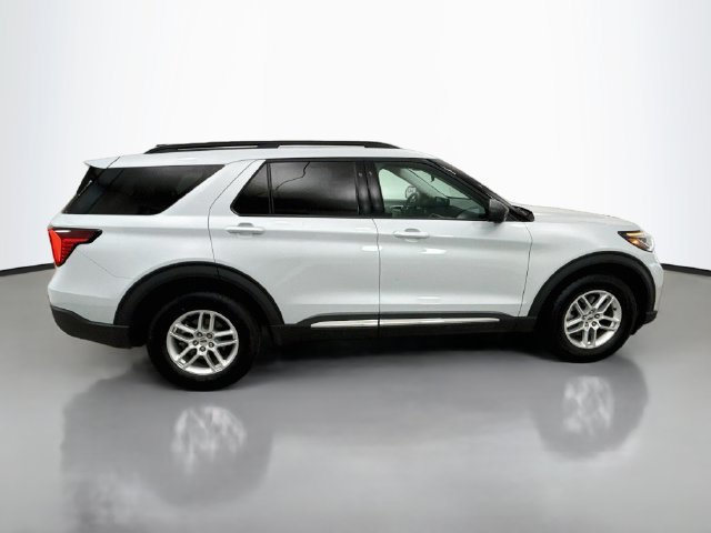 Certified 2025 Ford Explorer Active AWD/4WD image 8