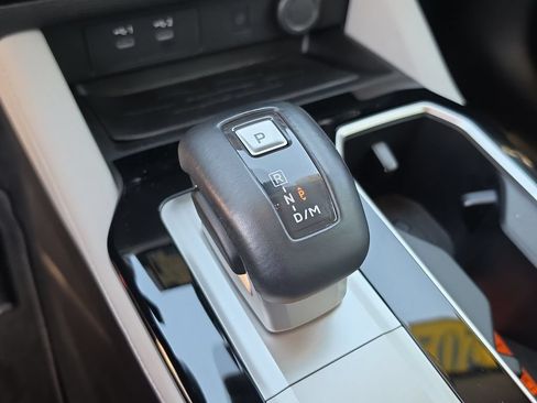 Used 2025 Mitsubishi Outlander SE FWD image 27