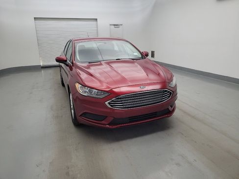 Used 2018 Ford Fusion SE w/ Fusion SE Technology Package FWD image 14
