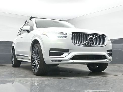 Used 2024 Volvo XC90 B6 Ultimate w/ Lounge Package AWD/4WD image 11