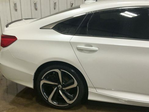 Used 2019 Honda Accord Sport image 5