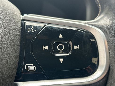 Used 2021 Volvo XC60 T8 R-Design w/ Advanced Package image 28