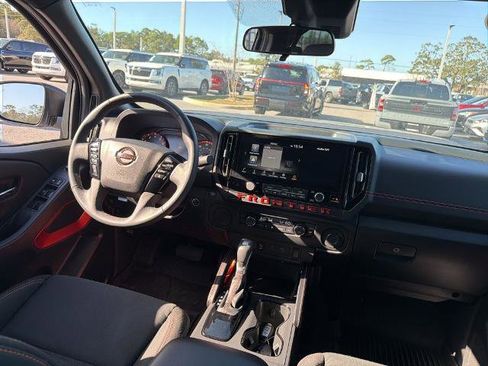 Certified 2025 Nissan Frontier Pro-X image 12