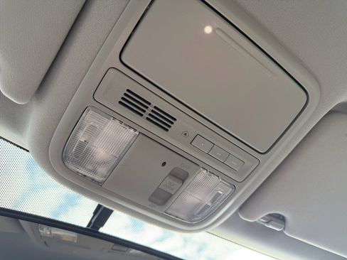 Used 2017 Honda Ridgeline RTL-T image 15