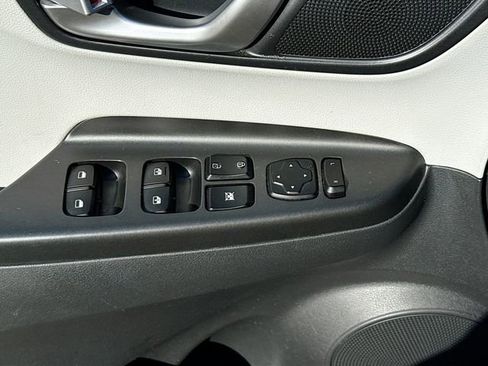 Used 2023 Hyundai Kona SEL w/ Convenience Package image 17