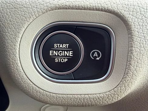 Used 2021 Mercedes-Benz GLE 350 4MATIC w/ Premium Package image 26