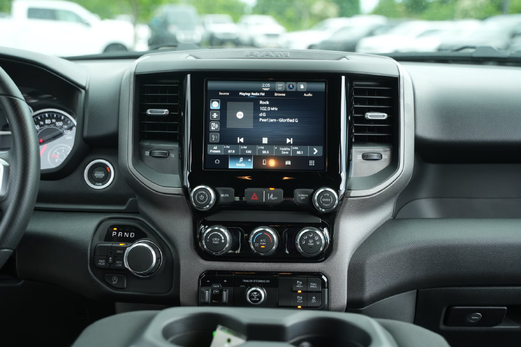 New 2026 RAM 1500 Express AWD/4WD image 26