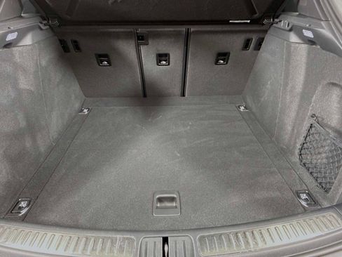 Certified 2025 Porsche Macan image 27