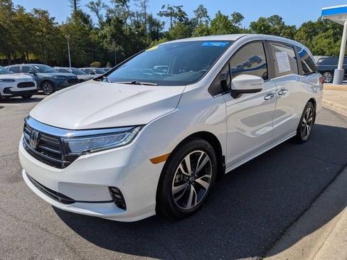 Certified 2023 Honda Odyssey Touring image 6