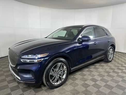 Used 2025 Genesis GV70 2.5T AWD/4WD image 7