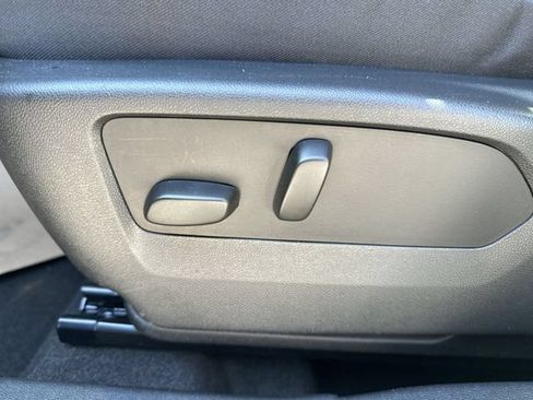 Certified 2023 Buick Envision Preferred AWD/4WD image 16