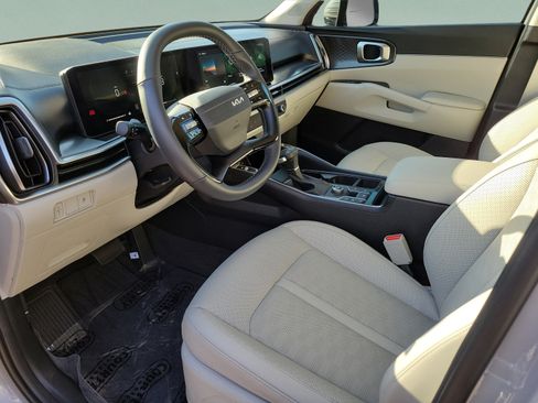 Certified 2026 Kia Sorento S FWD image 15