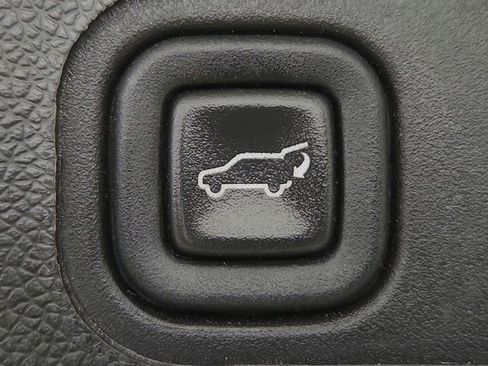 Used 2014 Cadillac Escalade Premium image 33