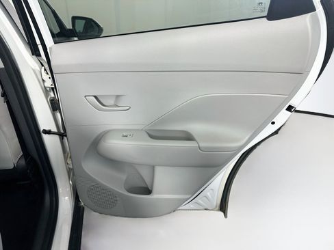 Used 2025 Hyundai Kona SEL FWD image 28