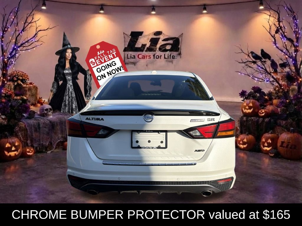 Used 2022 Nissan Altima 2.5 SR w/ Midnight Edition Package AWD/4WD image 5