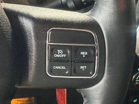 Used 2016 Jeep Wrangler Unlimited Rubicon w/ Connectivity Group AWD/4WD image 21