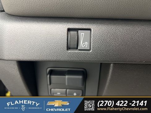 Used 2023 Chevrolet Colorado ZR2 w/ ZR2 Convenience Package III image 23