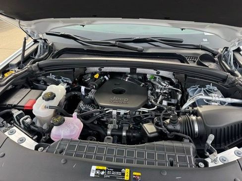 New 2026 Jeep Grand Cherokee Limited AWD/4WD image 35