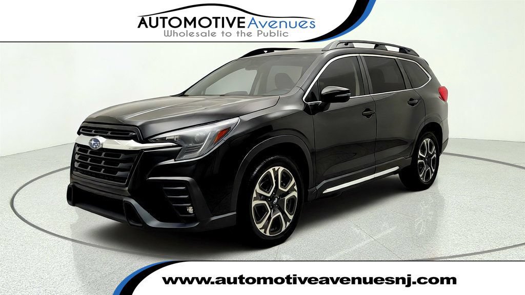 Used 2023 Subaru Ascent Limited AWD/4WD image 1