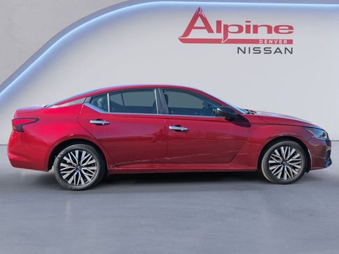 Used 2025 Nissan Altima 2.5 SV image 6