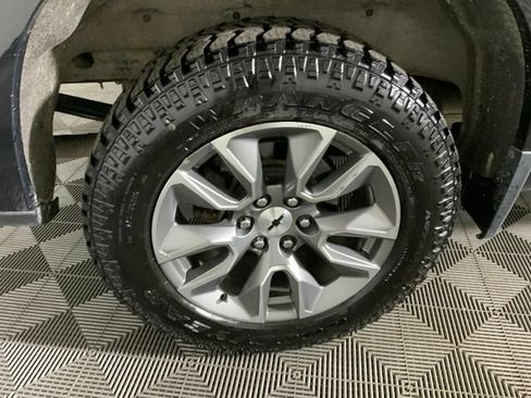 Used 2019 Chevrolet Silverado 1500 RST AWD/4WD image 12