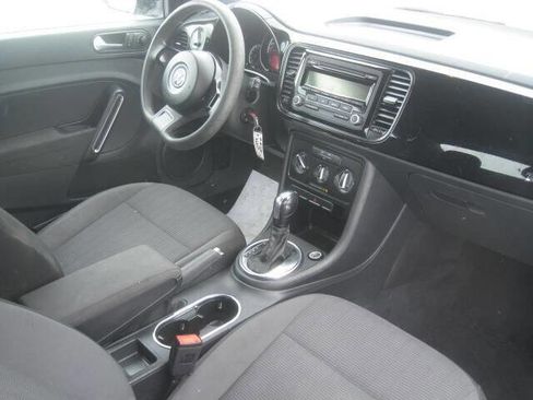 Used 2014 Volkswagen Beetle 1.8T image 16