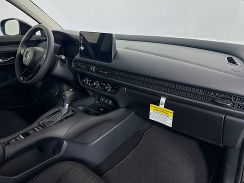 New 2026 Honda HR-V LX image 26
