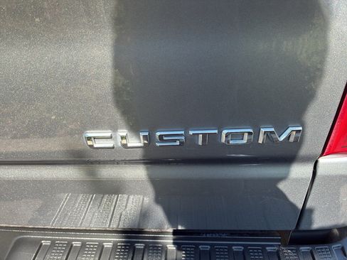 Used 2022 Chevrolet Silverado 1500 Custom AWD/4WD image 13