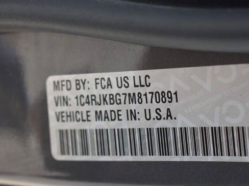 Used 2021 Jeep Grand Cherokee L Limited w/ Trailer Tow Group (B) AWD/4WD image 19