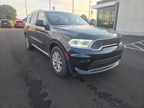 Used 2024 Dodge Durango SXT w/ 3rd Row Seating Group RWD image 19