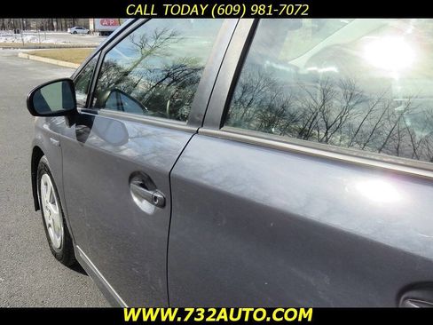 Used 2011 Toyota Prius Five image 27