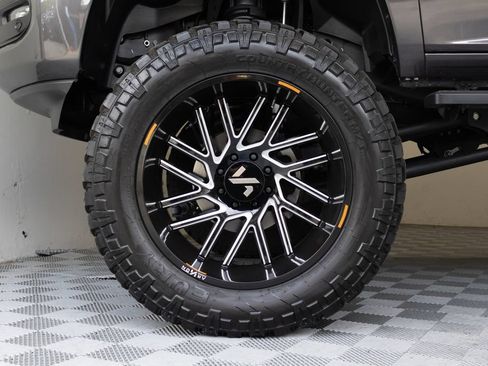 Used 2025 RAM 2500 Laramie w/ Night Edition AWD/4WD image 10
