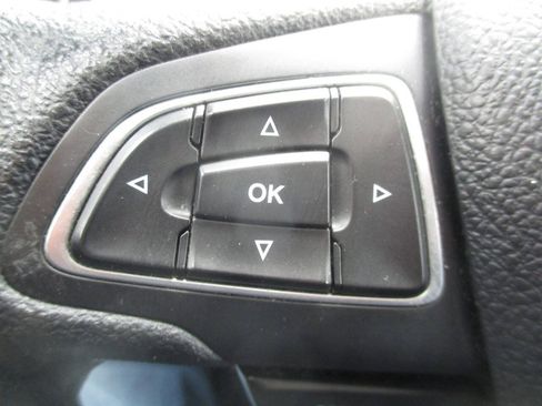 Used 2018 Ford Focus SEL FWD image 18
