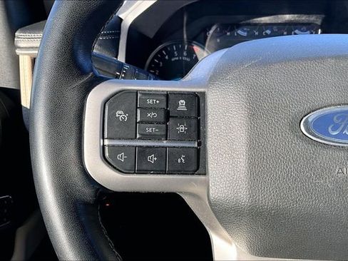 Used 2024 Ford Expedition Limited image 10