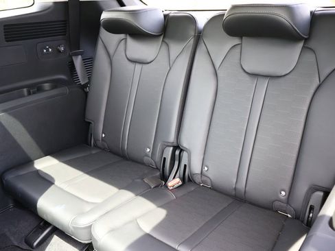 Used 2024 Kia Sorento SX image 21