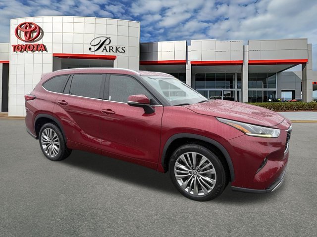 Certified 2021 Toyota Highlander Platinum FWD image 1