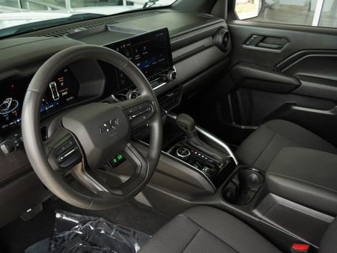 Used 2024 Chevrolet Colorado Trail Boss w/ Technology Package image 27