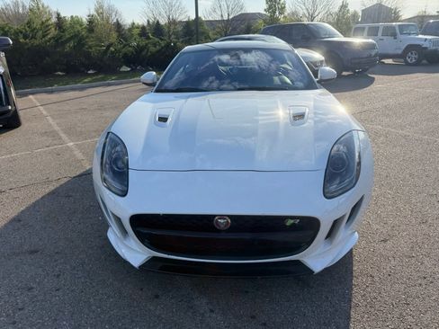 Used 2017 Jaguar F-TYPE R AWD/4WD image 2