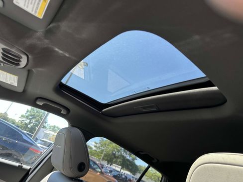 New 2025 Buick Envista Avenir image 18