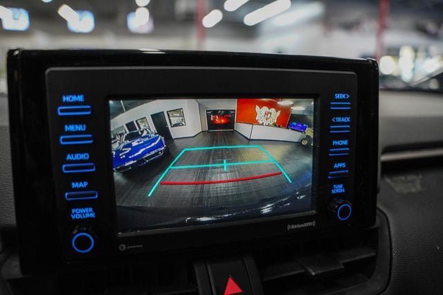 Used 2020 Toyota RAV4 XLE AWD/4WD image 7