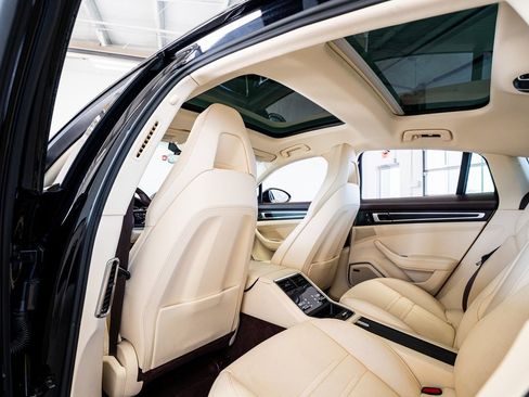Used 2023 Porsche Panamera Platinum Edition image 55