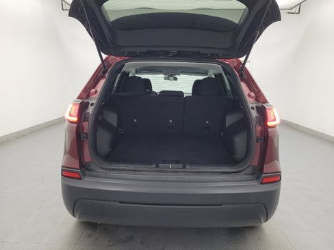 Used 2020 Jeep Cherokee Latitude w/ Cold Weather Group image 29